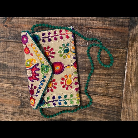 CLUTCH Summer Handbag Special Occasion Brunch Wedding Fun Unique Colorful - Picture 3 of 7